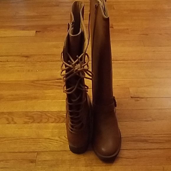 Boot - Picture 3 of 4